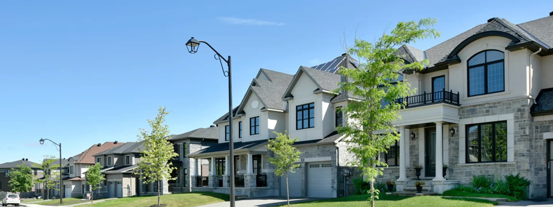 Mahogany Towns - Main View